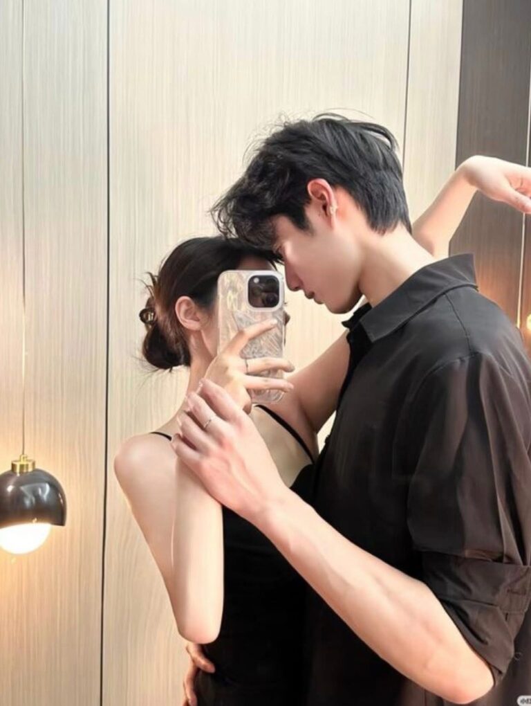 Tôi Và Bạn Thân Cùng Xuyên Không