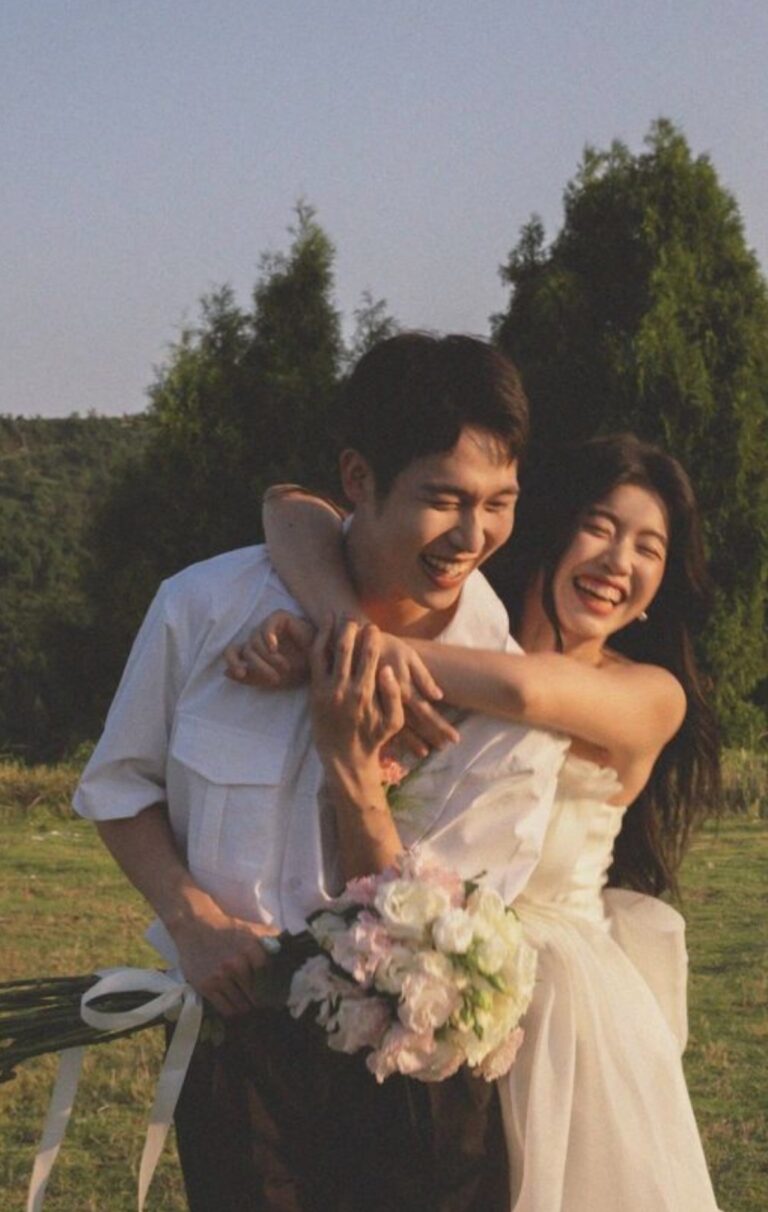 Chạy Về Phía Anh