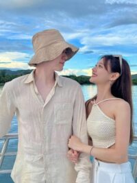 Ảnh bìa của Mười Lần Gặp Nhau Mười Lần Rung Động