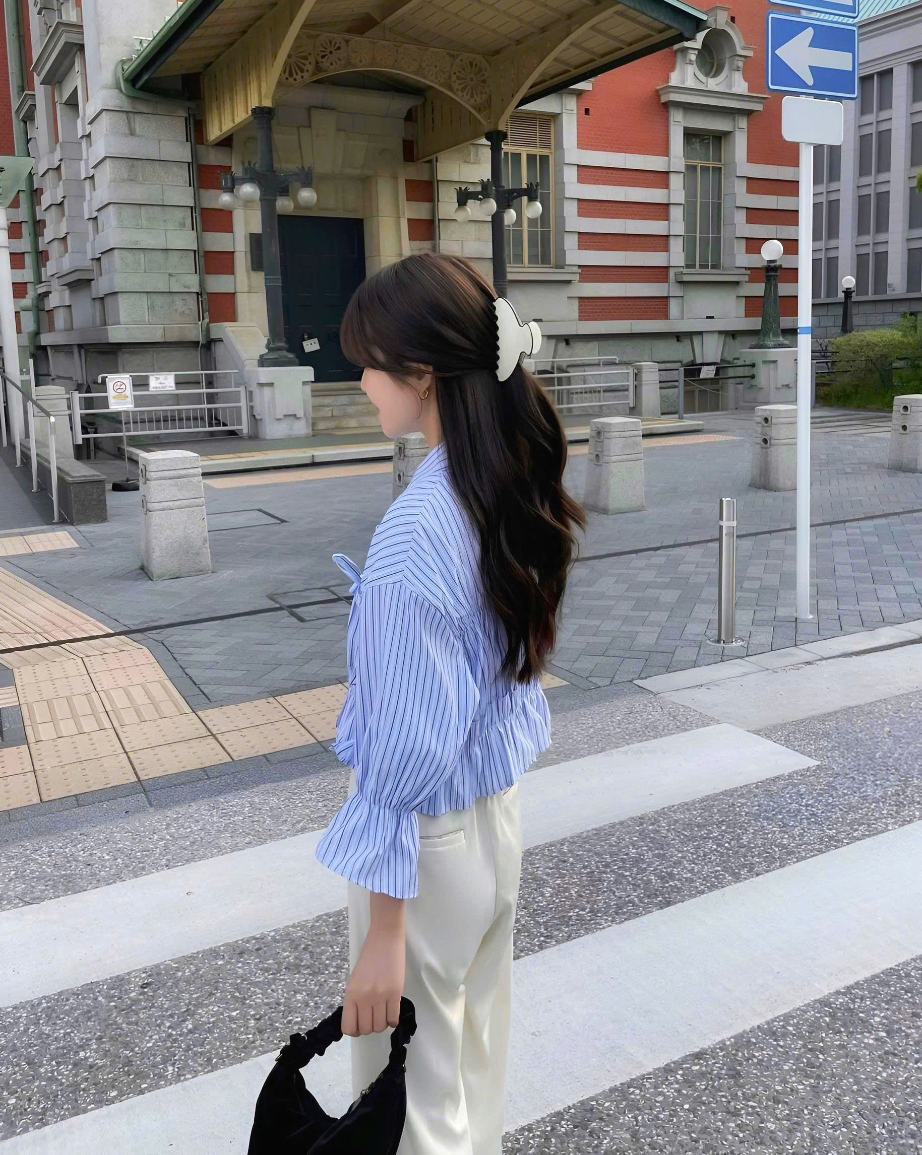 Xóa Bỏ Hào Quang Nữ Chính