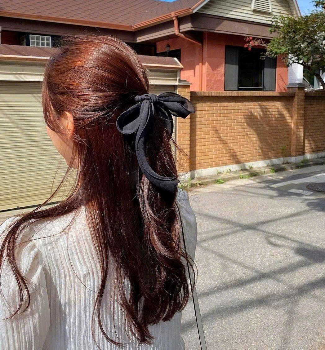 Cỏ Dại Không Cúi Đầu