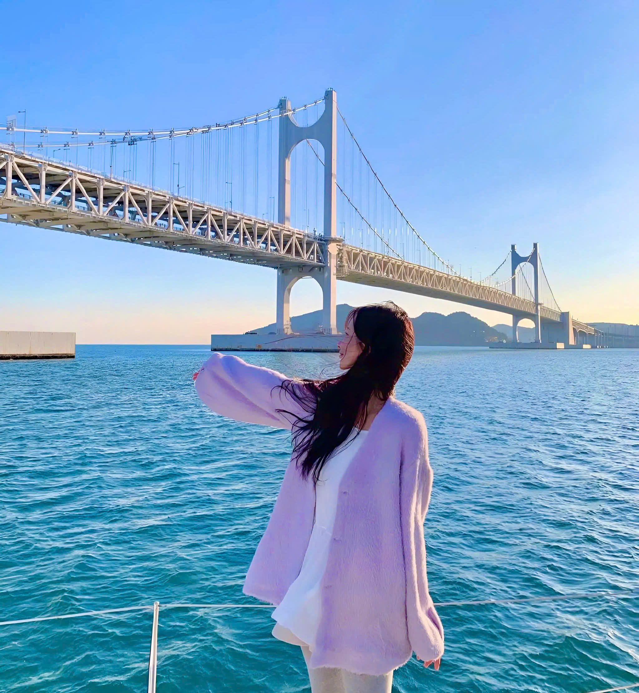 Bạch Liên Hoa Mạnh Mẽ