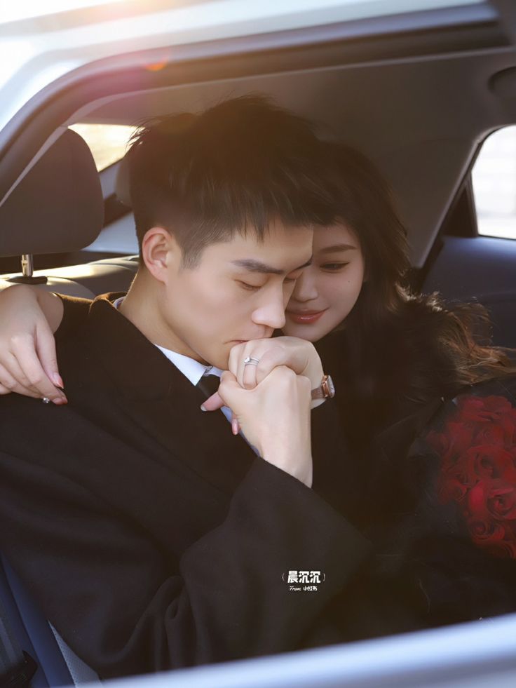 Lỡ Crush Học Trò Của Mẹ