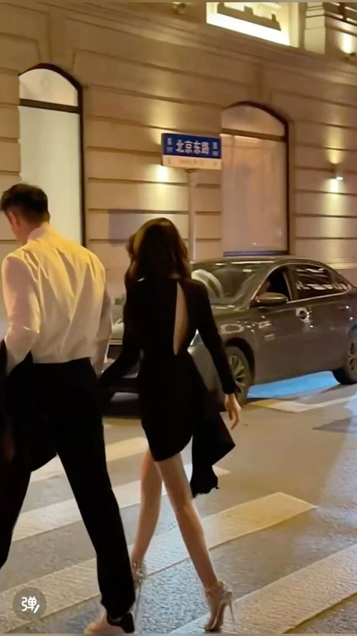 Ngay Từ Câu Chào Đầu Tiên Đã Yêu Em