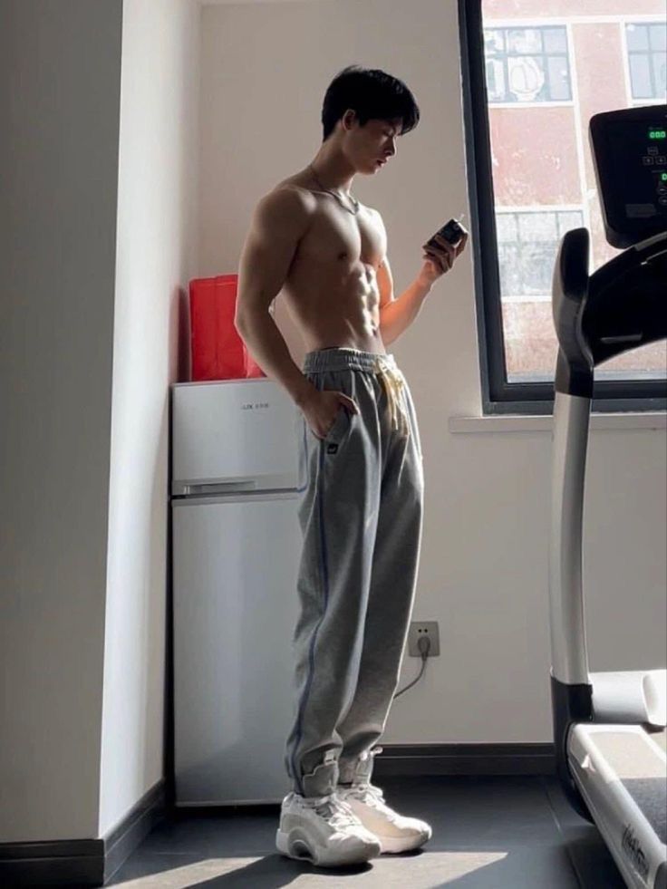 Bạn Trai Kém Tuổi