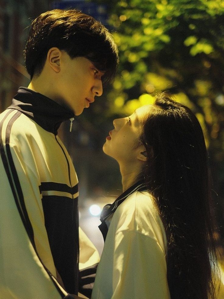 Làm Gia Sư Cho Em Trai Của Người Yêu
