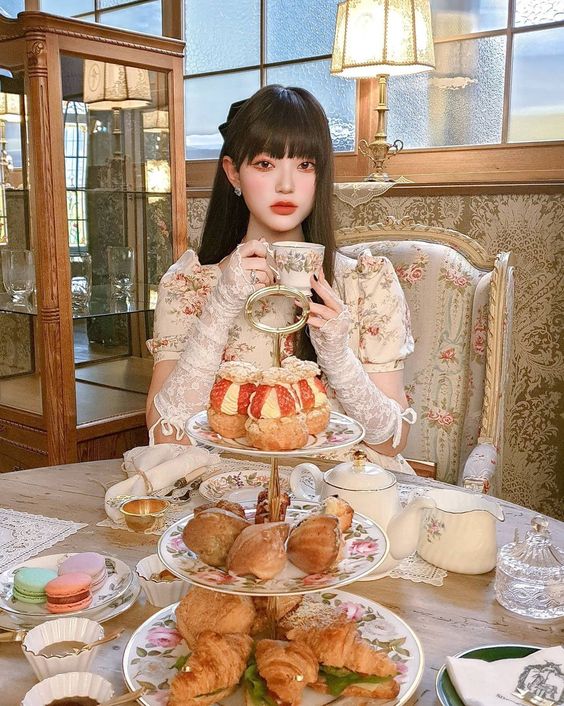 Ai Mới Là Hàng Giả