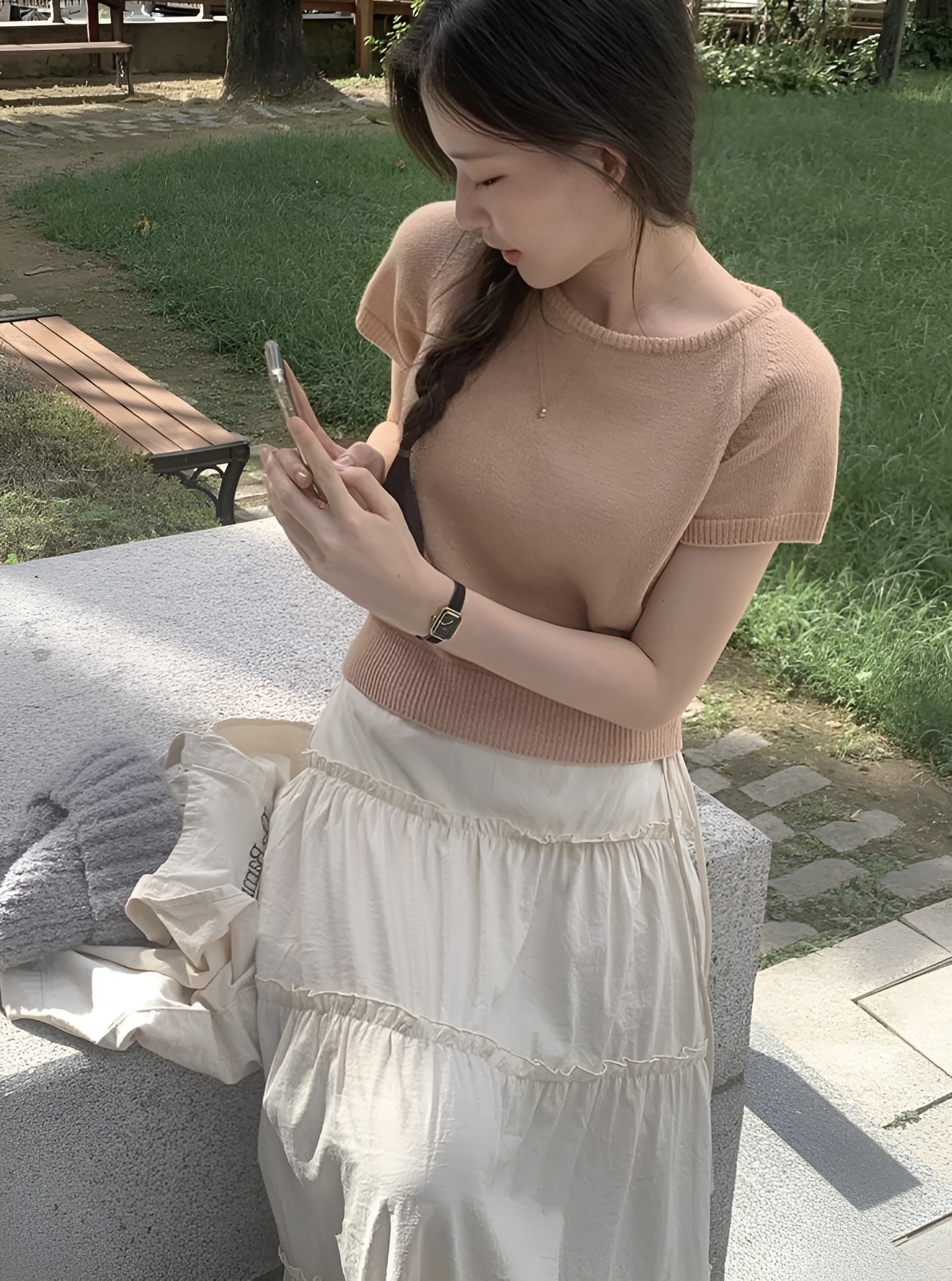 Tiểu Thư Giấu Mặt