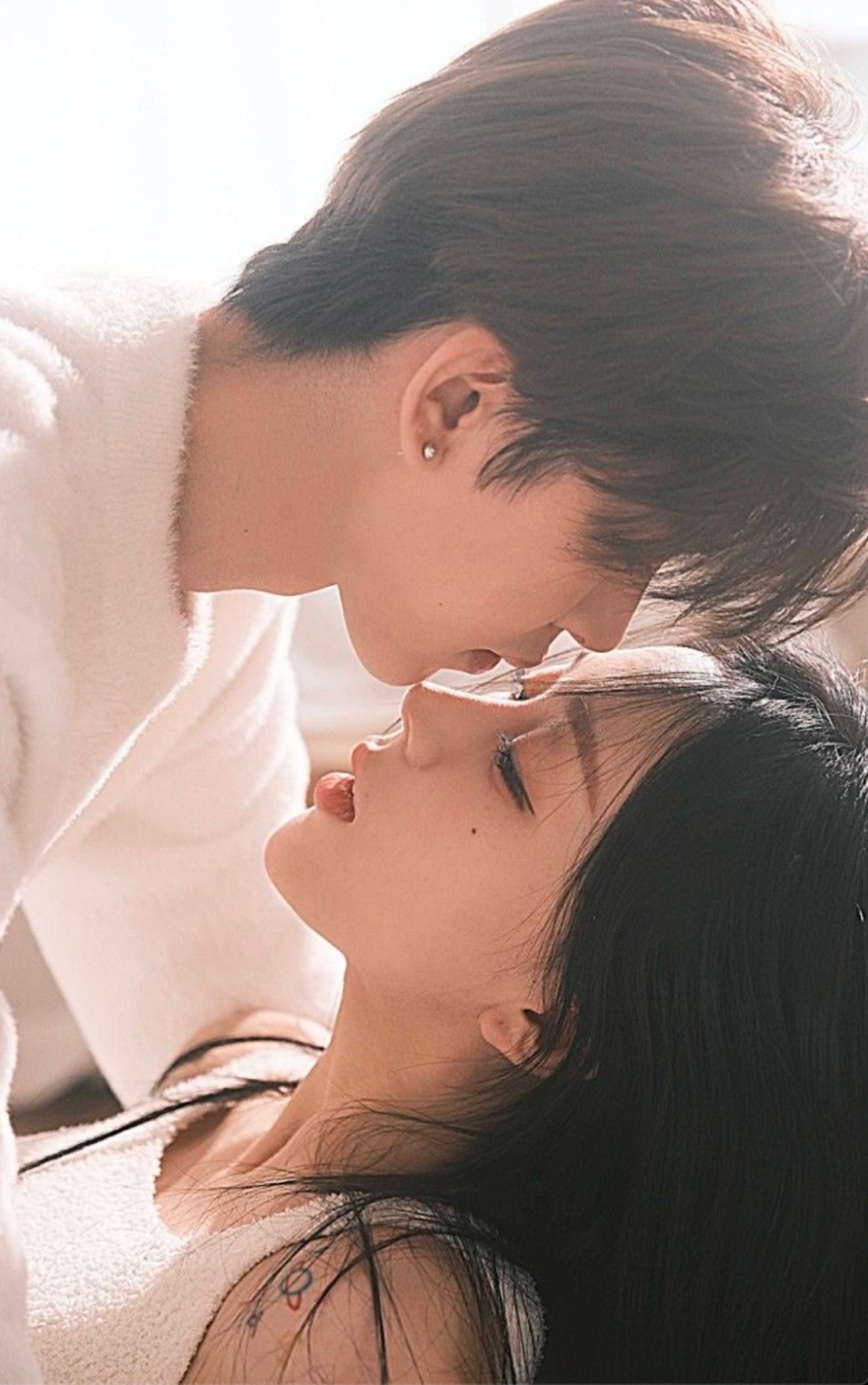 Lỡ Thích Chú Nhỏ Ở Tuổi 17
