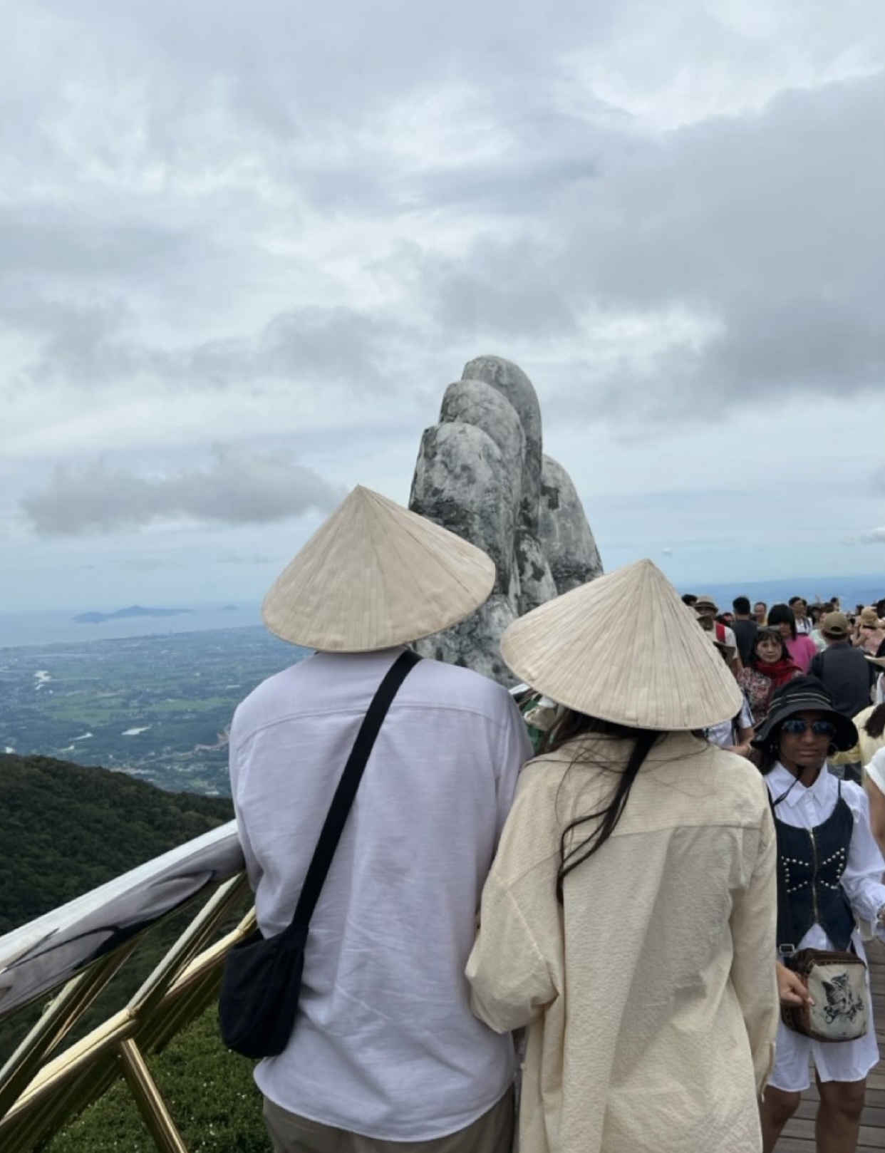 Mẹ Chồng Tôi, Tìm Vợ Cho Anh Ta