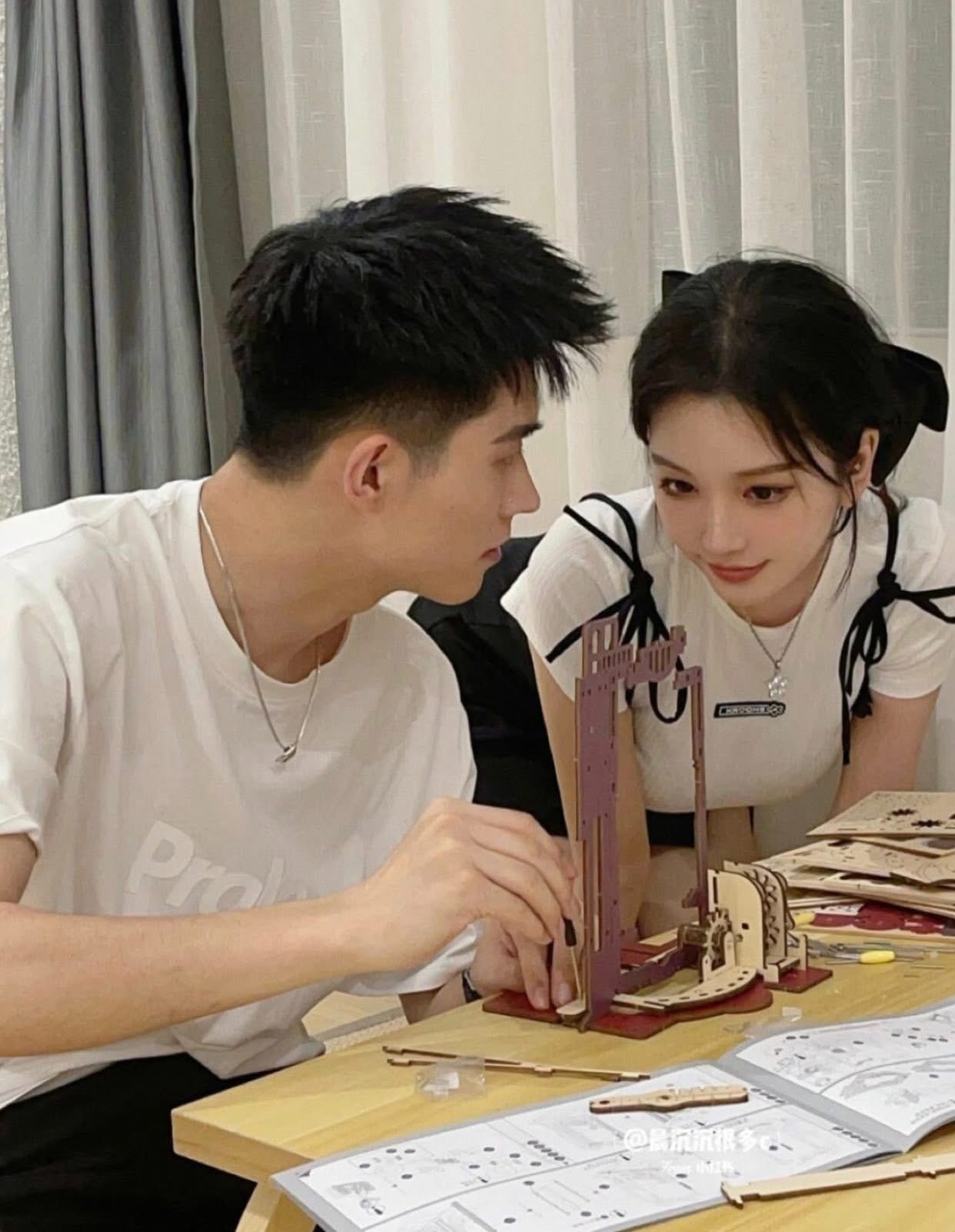Sếp Là Bạn Trai Quen Qua Mạng Của Tôi