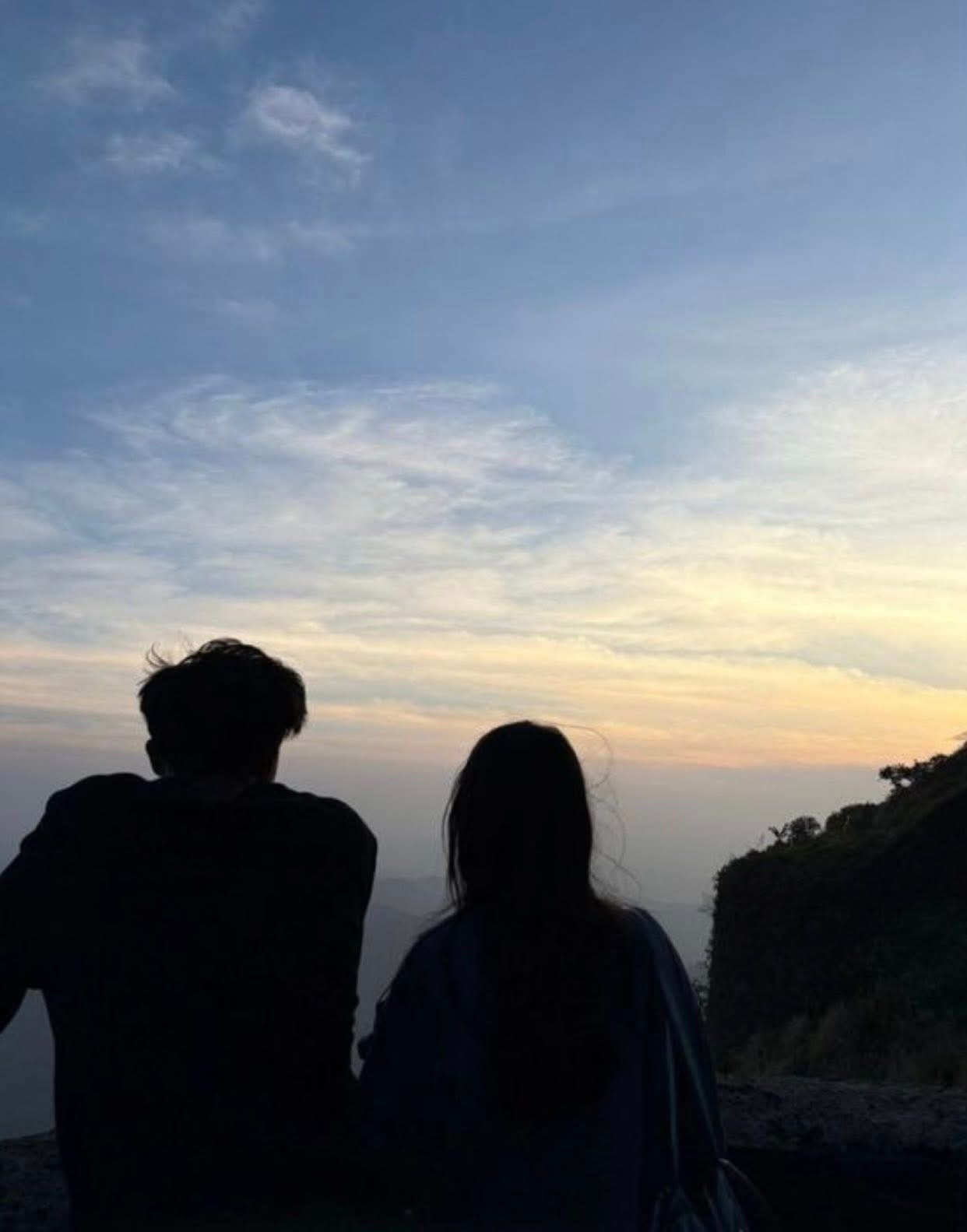 Tình Yêu Và Bóng Tối