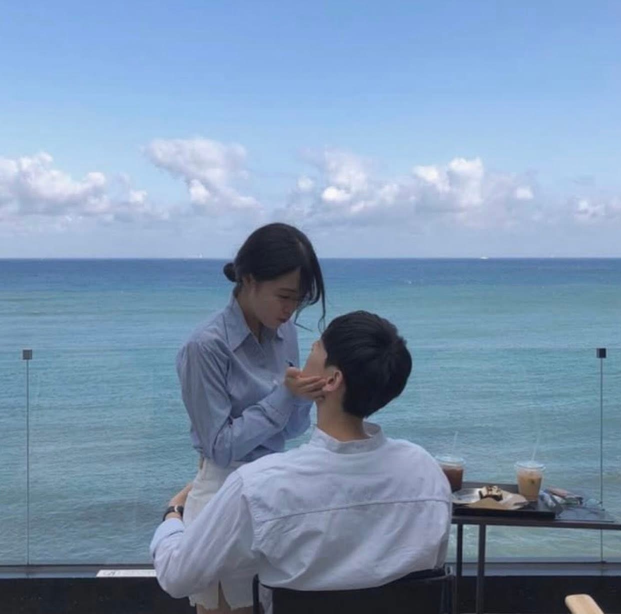 Váy Bẩn, Người Dơ Tôi Không Cần