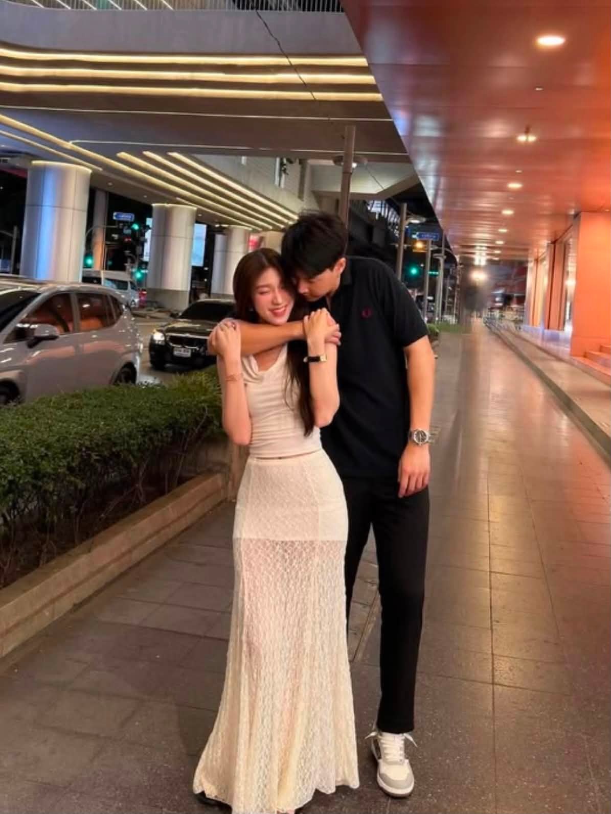 Sau Giàn Hoa Tử Đằng