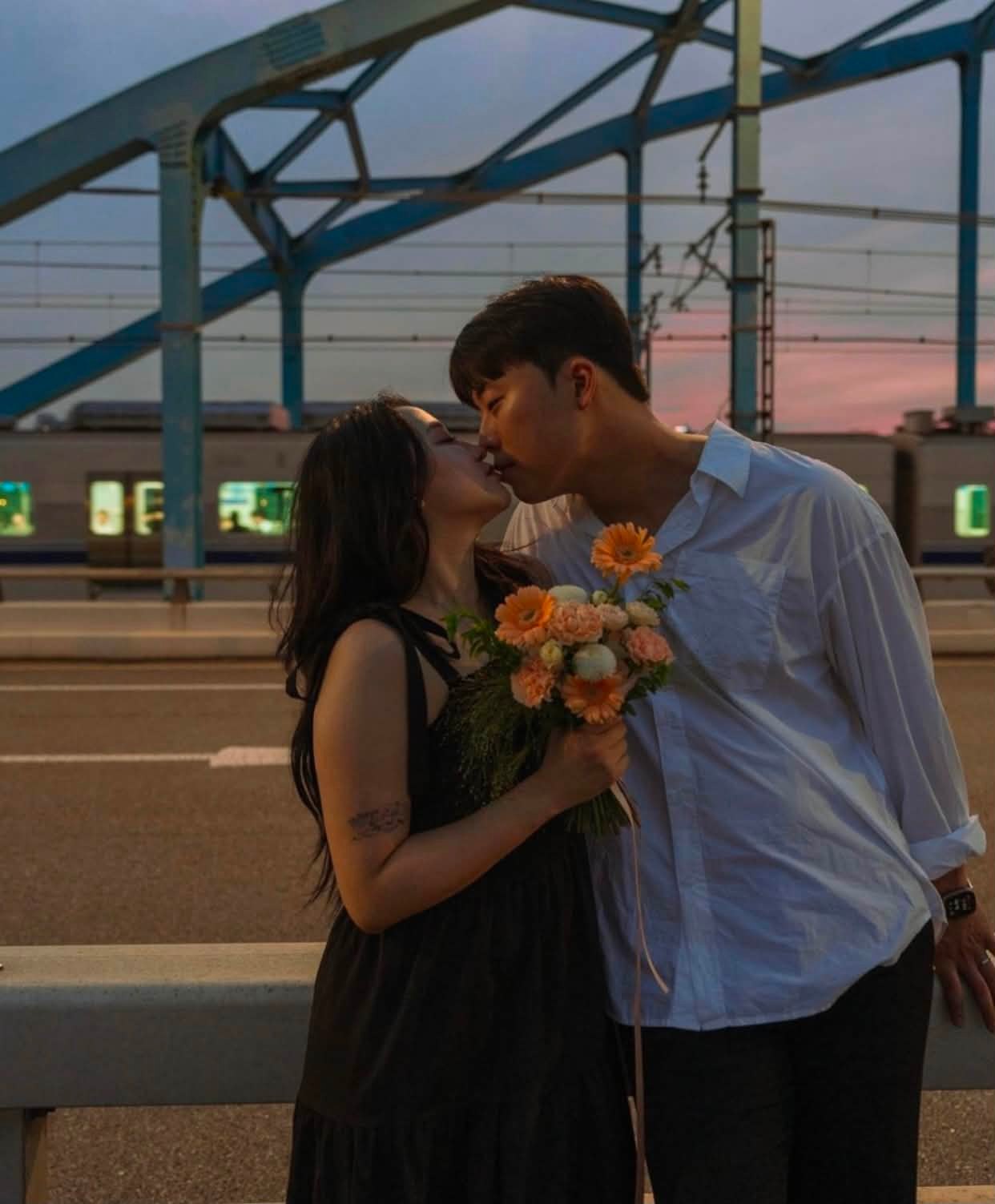 Người Cũ Không Xứng Được Tha Thứ Full